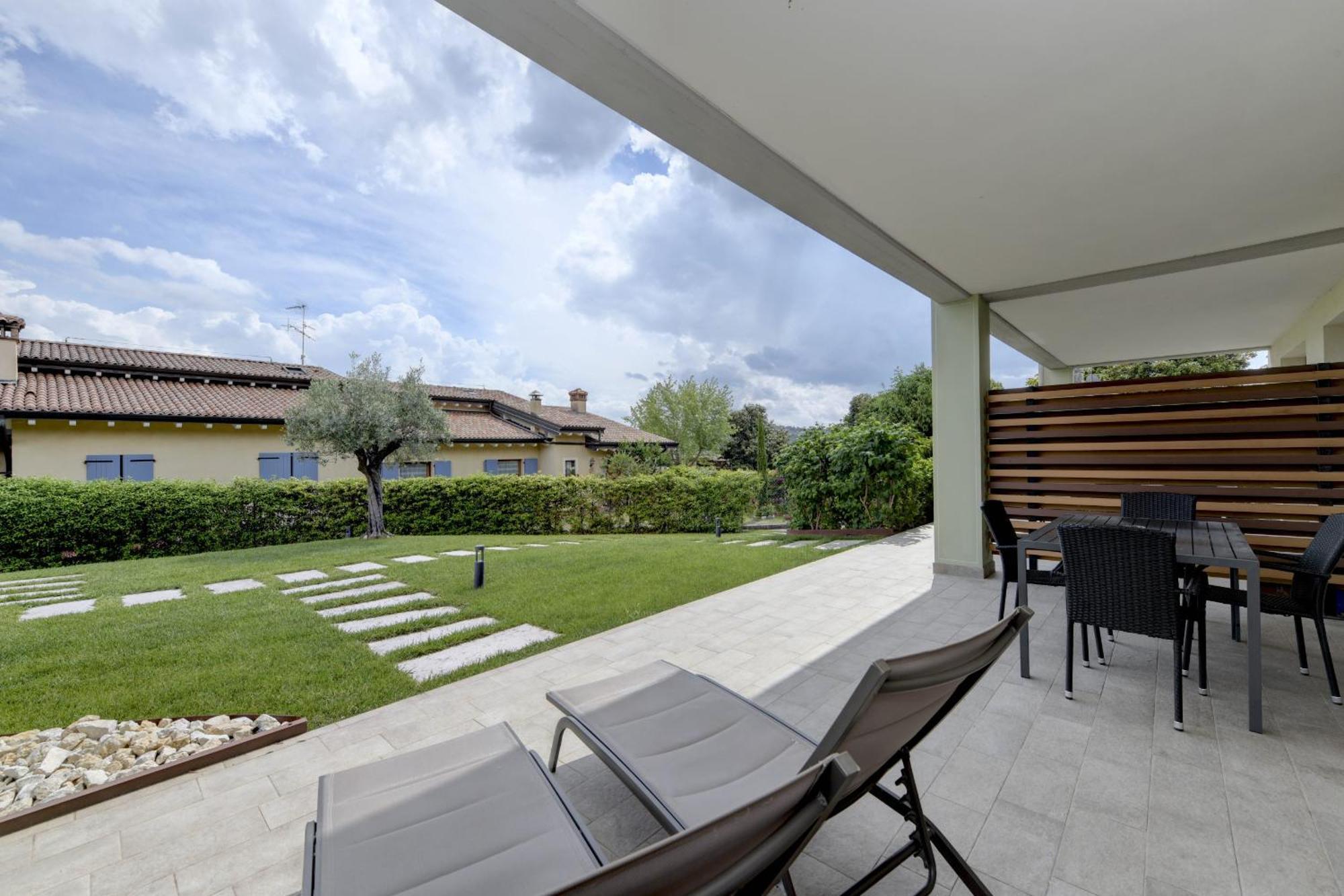 Gardaliva 2 Villa Manerba del Garda Exterior photo